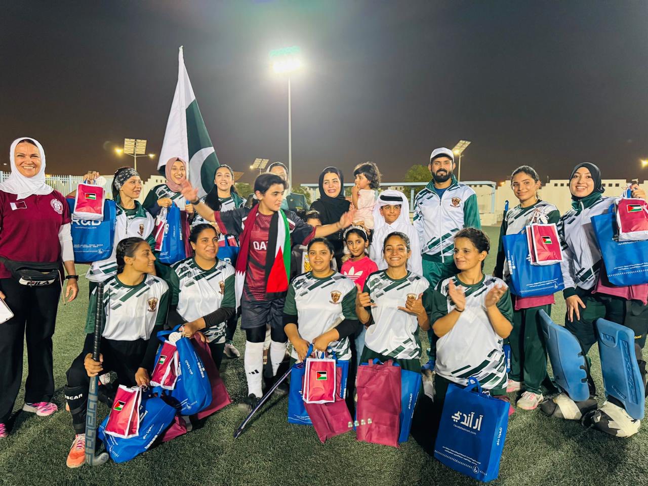 HockeyLCqatar6.jpg - 241.65 kB