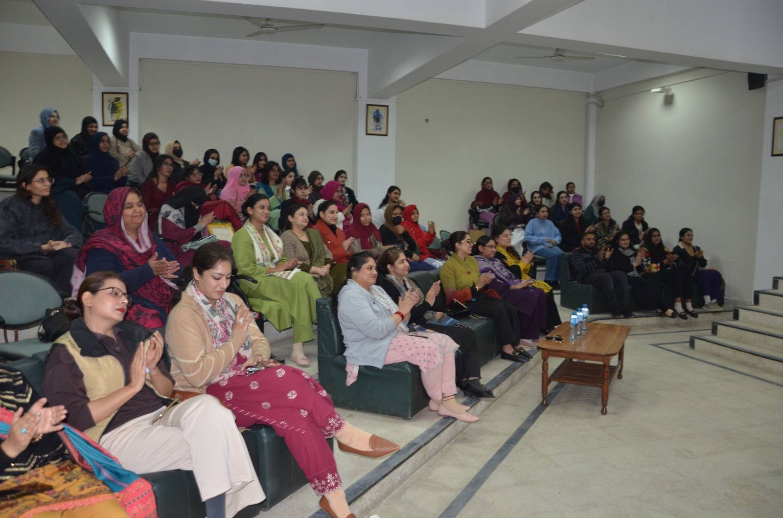 basantSeminarLC3.jpg - 157.49 kB