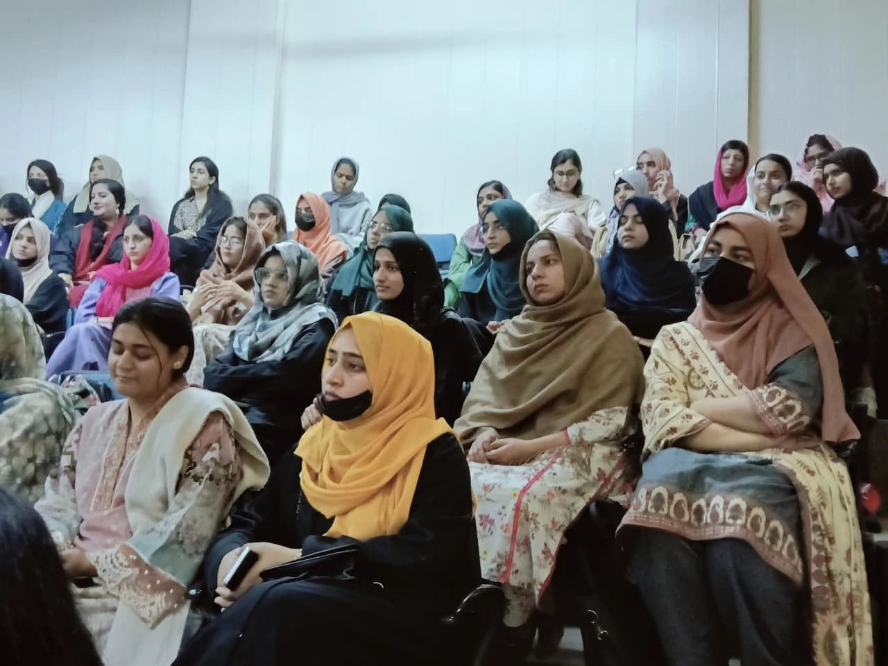 seminarcgccZoology4.jpg - 125.12 kB