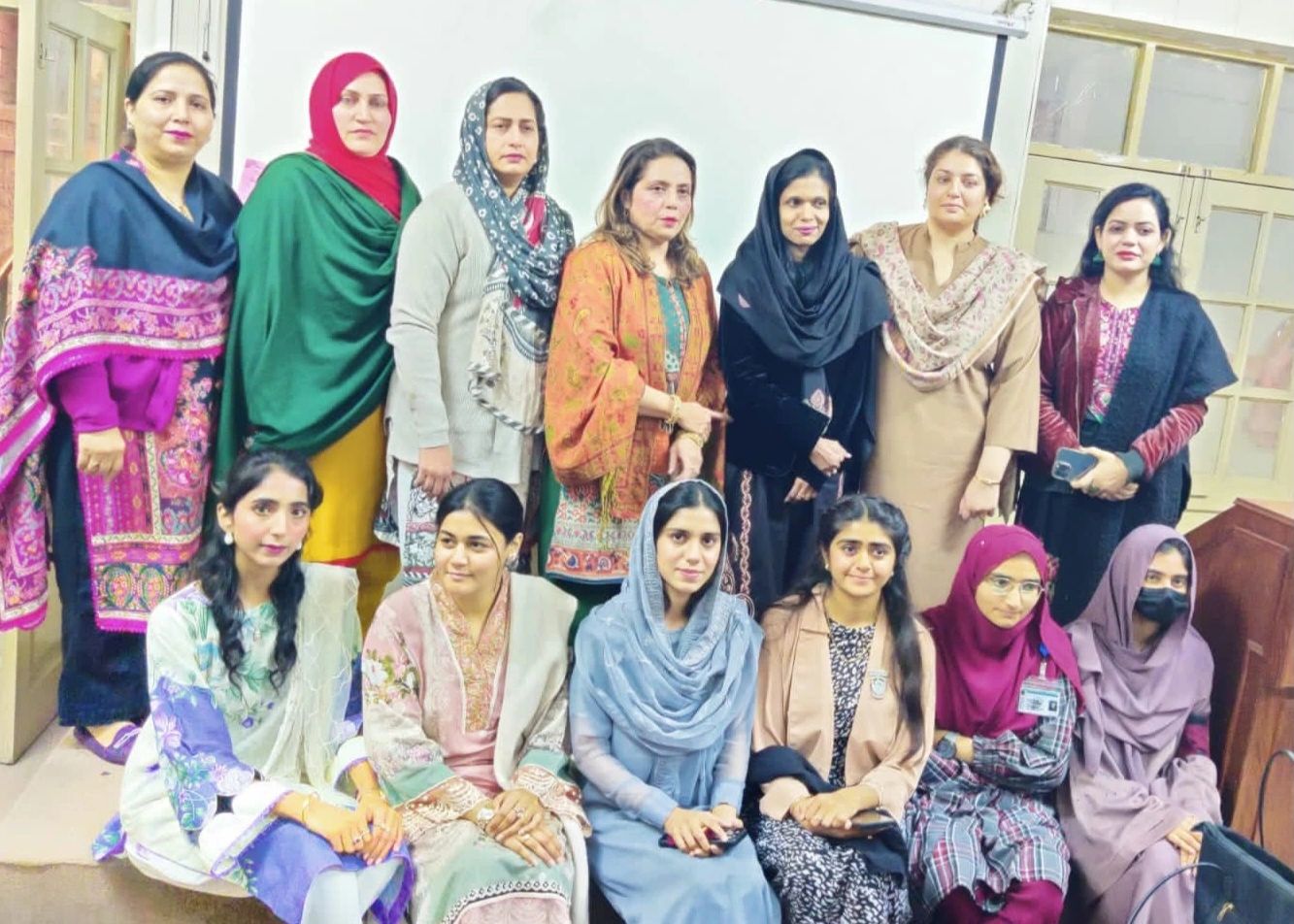 seminarcgccZoology5.jpg - 203.27 kB